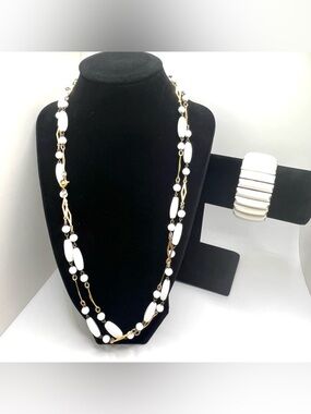 Vintage white lucite necklace and accordion stretch bracelet set gold tone MCM